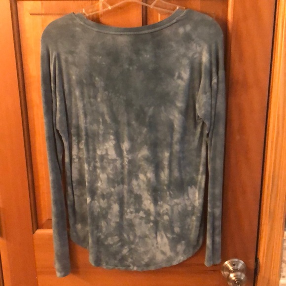 Blue and white long sleeve v neck - Picture 2 of 3